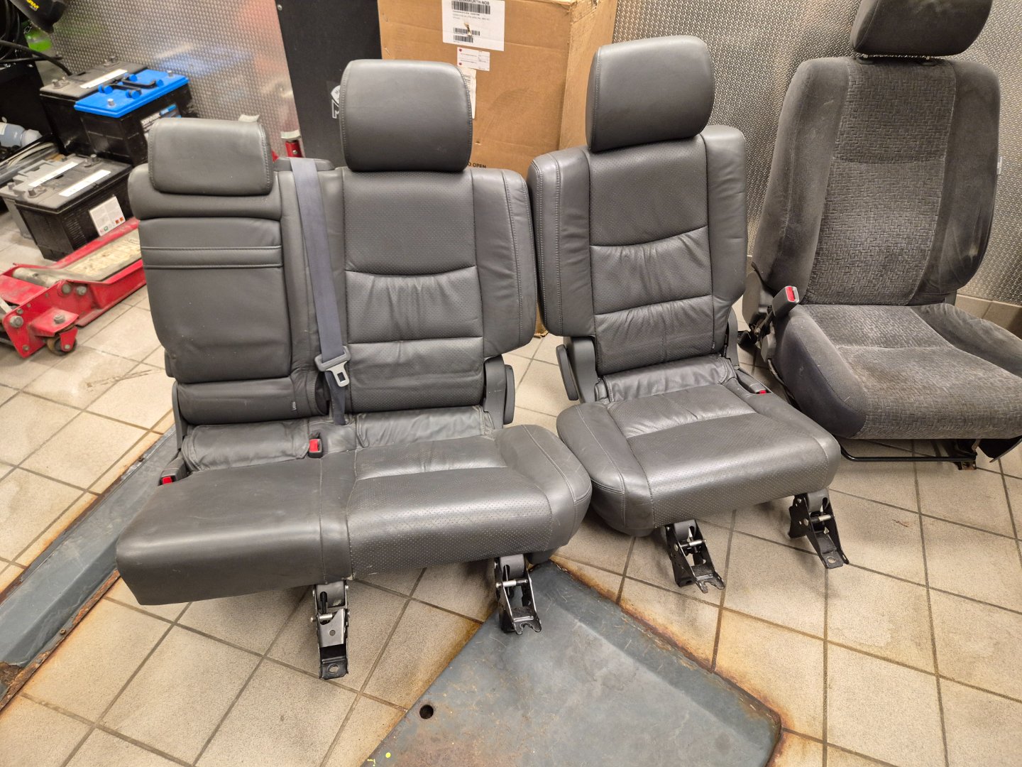 TOYOTA LAND CRUISER - Innredning komplett – bilde 2 av 3