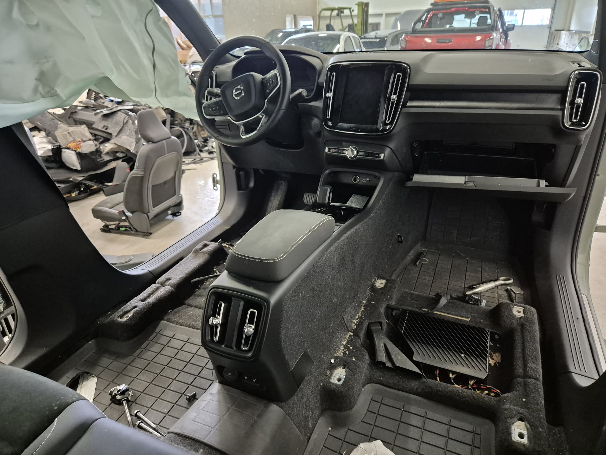 Delebil: VOLVO XC40 2023 – bilde 7 av 9