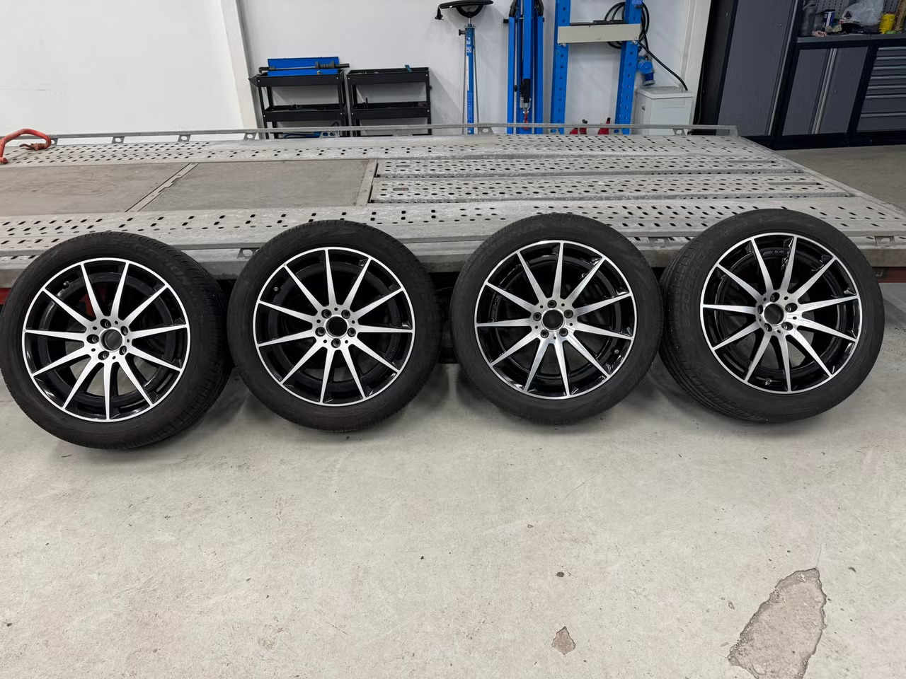 MERCEDES-BENZ EQC 400 4MATIC - Hjulsett