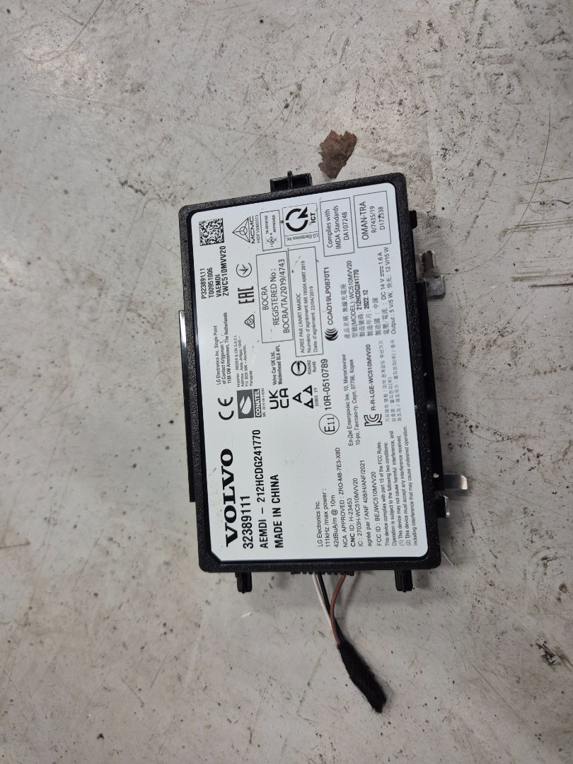 VOLVO XC40 - Antenne – bilde 2 av 3