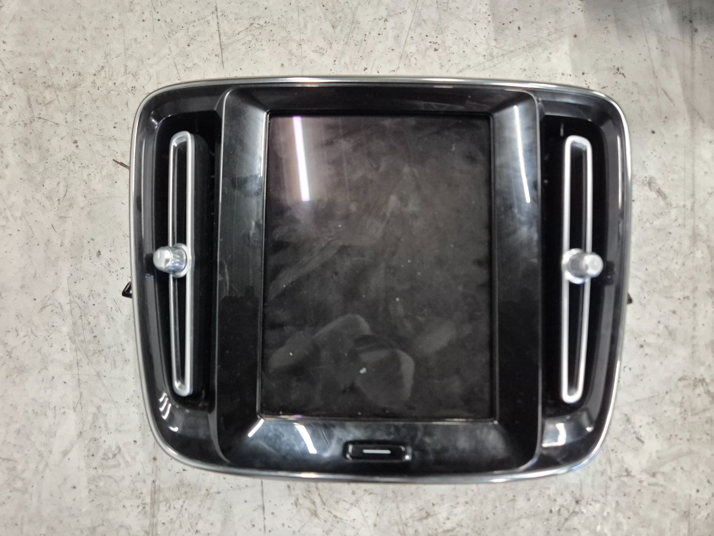 VOLVO XC40 - Multimediaskjerm