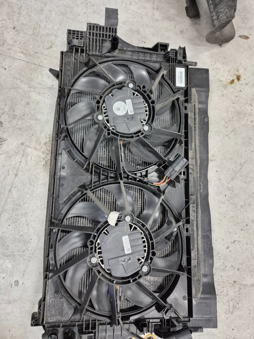 VOLVO XC40 - Radiator