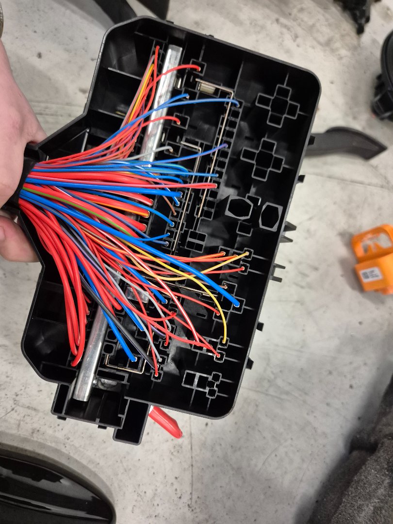 VOLVO XC40 - Sikringsboks – bilde 3 av 3