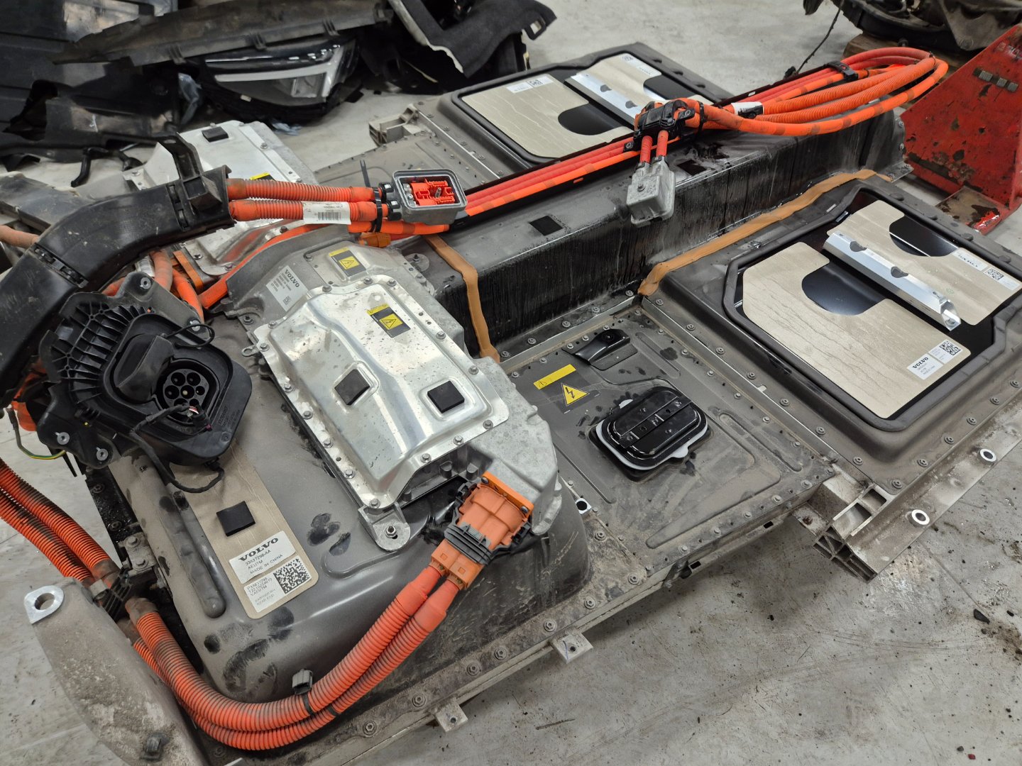 VOLVO XC40 - Batteripakke elbil/hybrid – bilde 4 av 6