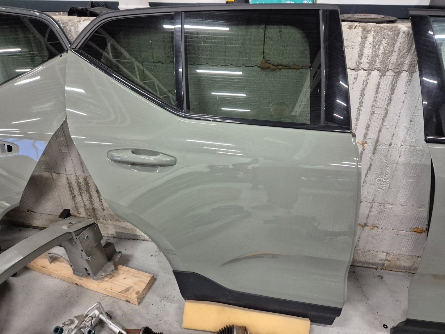 VOLVO XC40 - Dør høyre bak