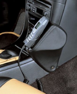 Hyundai Coupé - Mobilkonsoll – bilde 1 av 3